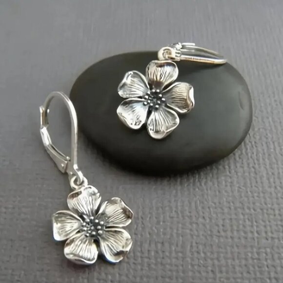 Silver Bohemian Vintage Floral Flower Drop Earrings New NWT - Picture 2 of 6